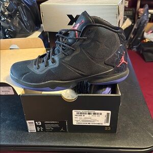 Jordan Men's Black and Red Sneakers